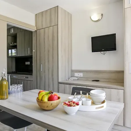 شقة فندقية Pierre & La Corniche D'or 3*