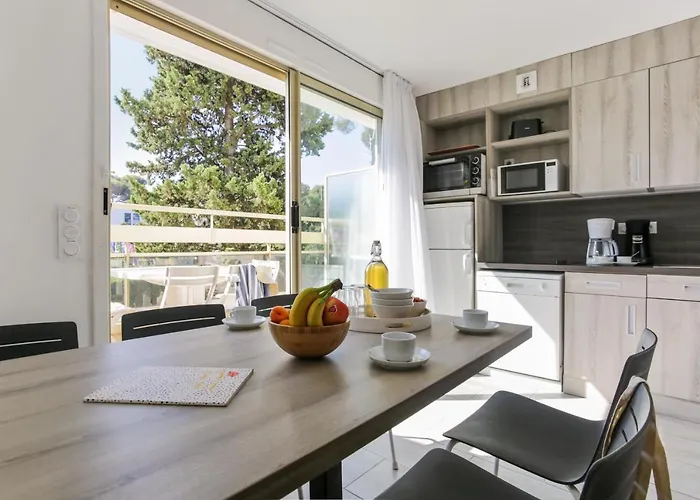 Pierre & La Corniche D'or 3* 海滨布洛瑞