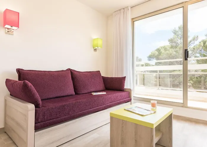 Pierre & La Corniche D'or 3*