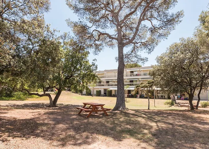 Pierre & La Corniche D'or 公寓式酒店 海滨布洛瑞