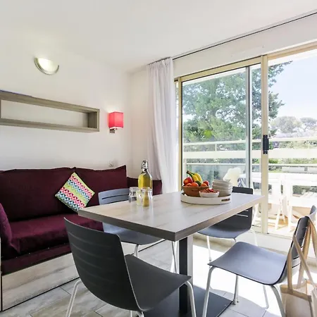 Pierre & La Corniche D'or Aparthotel 3*
