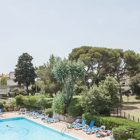 Aparthotel Pierre & La Corniche D'or