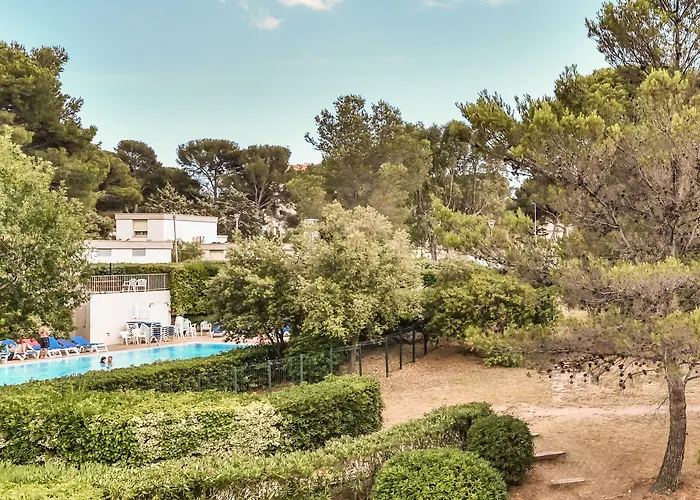 Aparthotel Résidence Pierre&vacances La Corniche D'or 3*