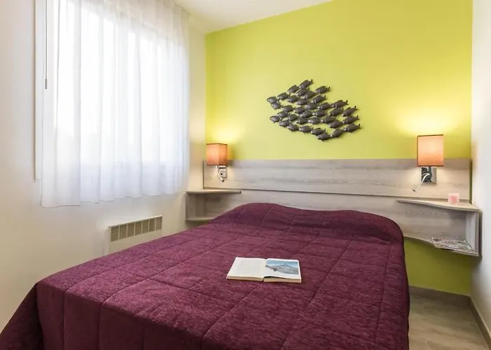 Aparthotel Résidence Pierre&vacances La Corniche D'or 3*
