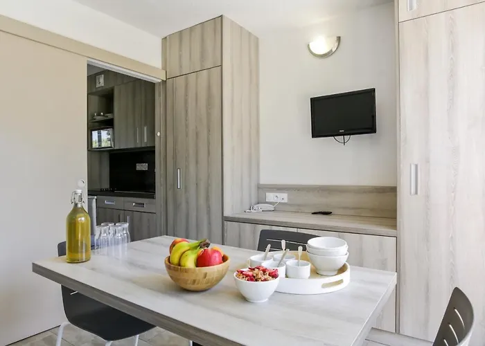 Appart hôtel Résidence Pierre&vacances La Corniche D'or 3*